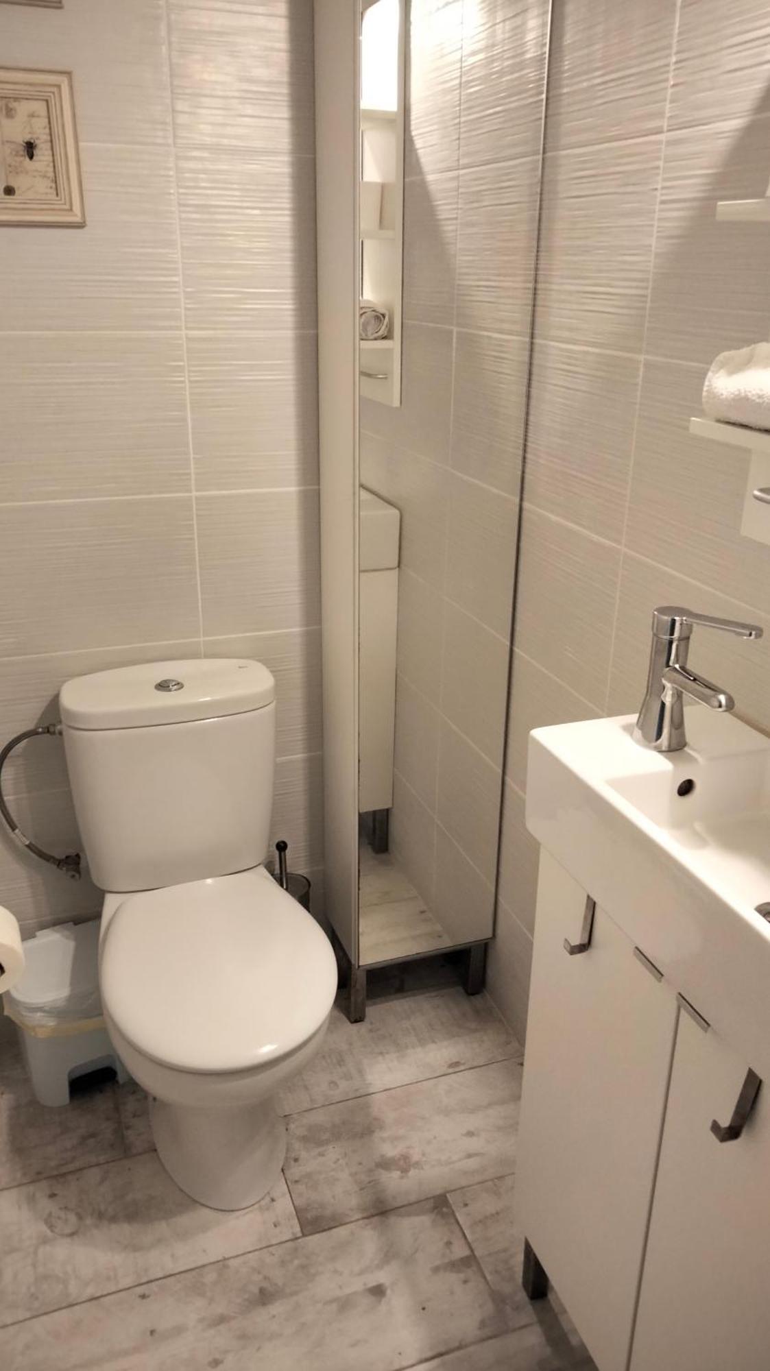 Beachfront Apartment With Private Parking Sant Pol De Mar Ngoại thất bức ảnh